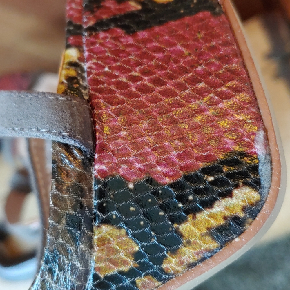 NEW Colin Stuart Python T-Strap Platforms - Picture 9 of 13
